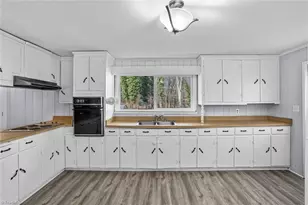 423 Dogwood Cir, High Point, NC 27260 - Photo 4