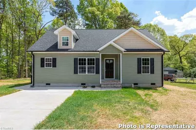 136 Pinnix Street, Jonesville, NC 28642 - Photo 6