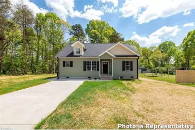 136 Pinnix Street, Jonesville, NC 28642 - Photo 2