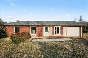 1065 Claremont Ave NE, Winston-Salem, NC 27101 - Photo 1