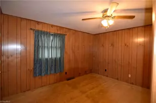 737 Lee Rd, Thomasville, NC 27360 - Photo 12