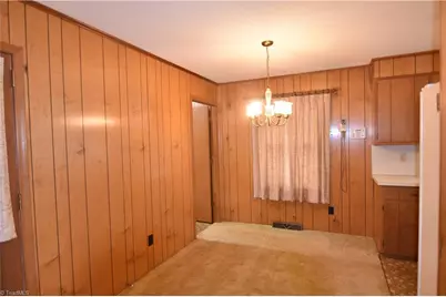 737 Lee Road, Thomasville, NC 27360 - Photo 6