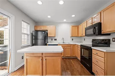 150 Tannenbaum Circle, Greensboro, NC 27410 - Photo 6