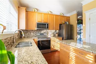 3809 Parkway Vista Rd, Greensboro, NC 27409 - Photo 14