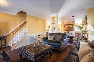 3809 Parkway Vista Rd, Greensboro, NC 27409 - Photo 6