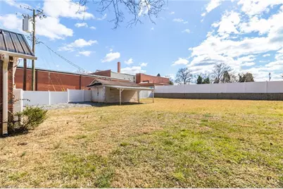 205 W Hunter Street, Madison, NC 27025 - Photo 30