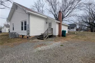 227 Cedarbrook Rd, Jonesville, NC 28642 - Photo 2