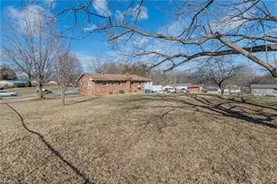 7210 Vance Rd, Kernersville, NC 27284 - Photo 8