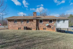 7210 Vance Rd, Kernersville, NC 27284 - Photo 6