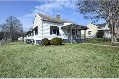 2301 Maple Street, Greensboro, NC 27405 - Photo 2