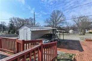 2301 Maple St, Greensboro, NC 27405 - Photo 18