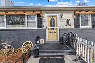 113 Hardy St, Jonesville, NC 28642 - Photo 2