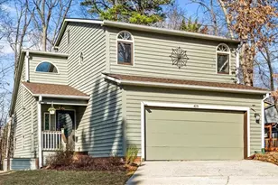 419 Chester Woods Ct, High Point, NC 27262 - Photo 2