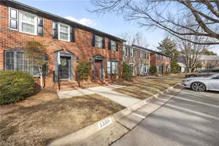 1103 Summer Pl, Greensboro, NC 27410 - Photo 2