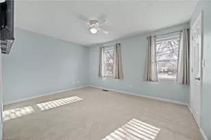 1103 Summer Pl, Greensboro, NC 27410 - Photo 22