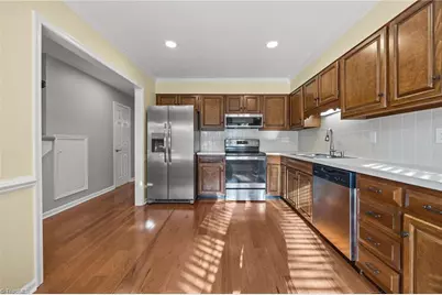 1103 Summer Place, Greensboro, NC 27410 - Photo 8