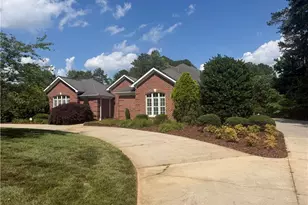 2650 Fox Ridge Rd, Asheboro, NC 27205 - Photo 2