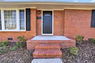 401 Ridgecrest Rd, Asheboro, NC 27203 - Photo 2