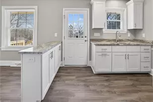 401 Ridgecrest Rd, Asheboro, NC 27203 - Photo 8