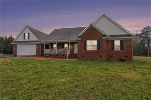5421 Waynick Meadow Rd, Asheboro, NC 27205 - Photo 2