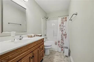 5421 Waynick Meadow Rd, Asheboro, NC 27205 - Photo 16
