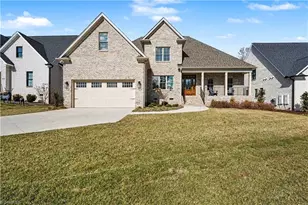 3901 Tee Island Ct, Greensboro, NC 27407 - Photo 2