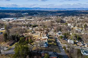 519 Maple St, Mount Airy, NC 27030 - Photo 44