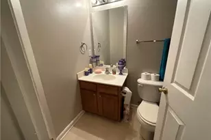 3105 Leo Dr, Greensboro, NC 27405 - Photo 8