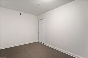 212 Mill Pond Dr, Winston-Salem, NC 27106 - Photo 4