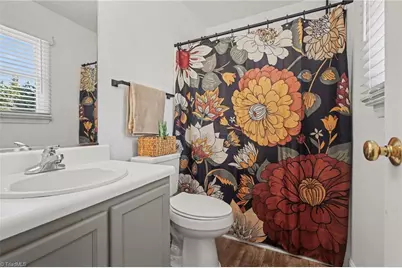 3904 Riverdale Drive, Greensboro, NC 27406 - Photo 14