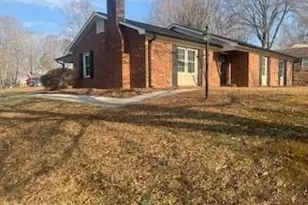 2542 Wood Valley Rd, Winston-Salem, NC 27106 - Photo 2