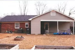 2542 Wood Valley Rd, Winston-Salem, NC 27106 - Photo 4