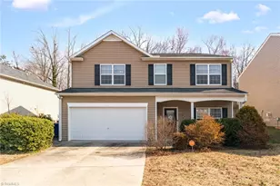 4215 Field Crossing Dr, Winston-Salem, NC 27107 - Photo 2