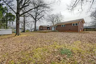 3915 Avera Ave, Winston-Salem, NC 27106 - Photo 32