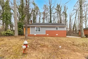 702 E Farriss Ave, High Point, NC 27262 - Photo 2