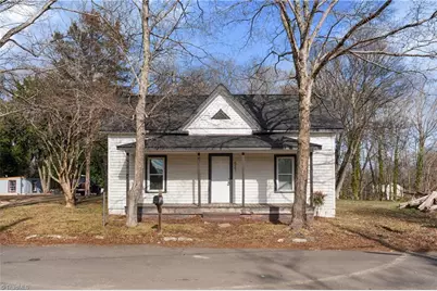 521 E 1st Street, Lexington, NC 27292 - Photo 1