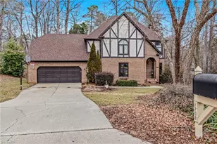 1708 Ambleside Ct, Greensboro, NC 27407 - Photo 2