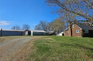 908 Boone Rd, Burlington, NC 27217 - Photo 28