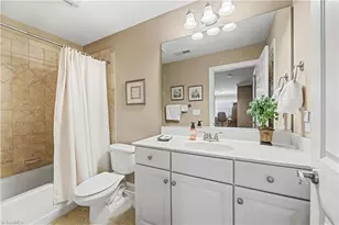 5505 7 Gates Dr, Greensboro, NC 27410 - Photo 24