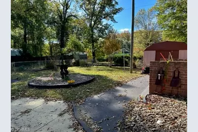 1704 Pichard Street, Greensboro, NC 27401 - Photo 32