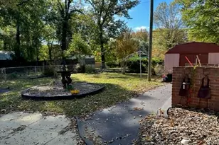 1704 Pichard St, Greensboro, NC 27401 - Photo 32