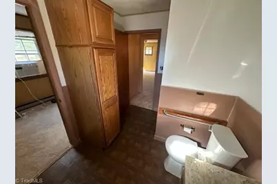 1704 Pichard Street, Greensboro, NC 27401 - Photo 30