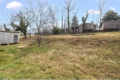 904 Branch Street, Eden, NC 27288 - Photo 14