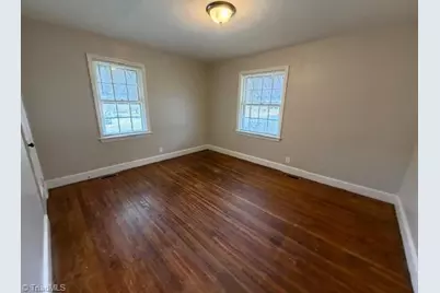 3806 Wooddale Lane, Greensboro, NC 27405 - Photo 10