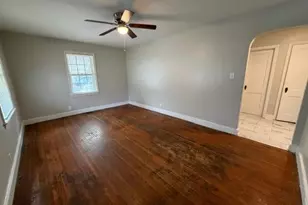 3806 Wooddale Ln, Greensboro, NC 27405 - Photo 2