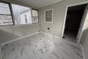 3806 Wooddale Ln, Greensboro, NC 27405 - Photo 8