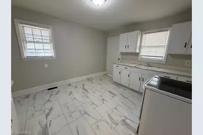 3806 Wooddale Lane, Greensboro, NC 27405 - Photo 4