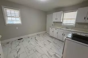 3806 Wooddale Ln, Greensboro, NC 27405 - Photo 4