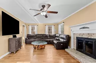 1202 Hickory Trace Dr, Greensboro, NC 27407 - Photo 10