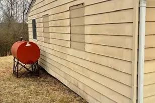 487 Brooks Rd, Reidsville, NC 27320 - Photo 4